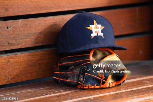 Astros Target Three-Time Gold Glove First Baseman in Major Move